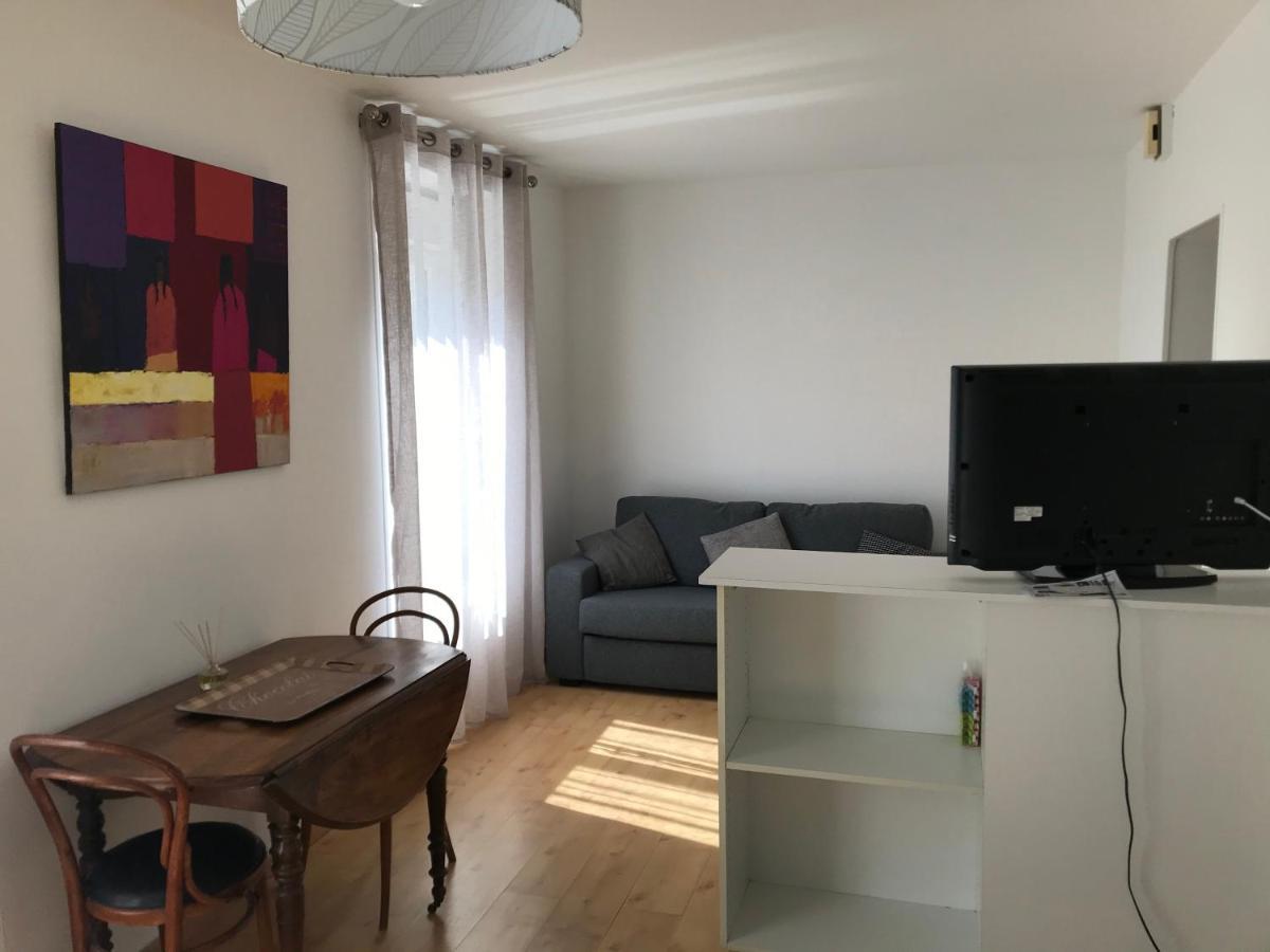 Grand Studio Manon En Coeur De Ville Pour 2 P Bort-les-Orgues Exterior foto